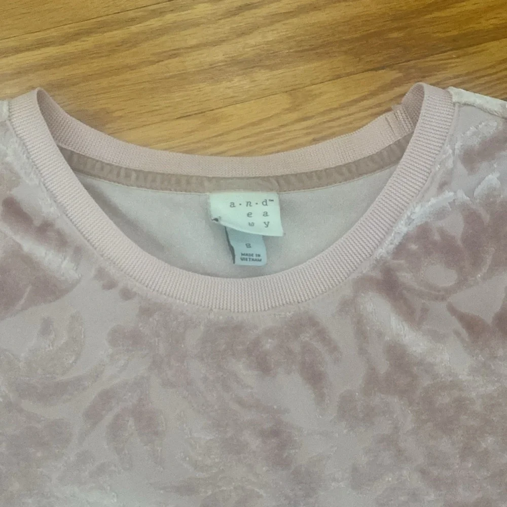 Floral Velour Top - Picture 2 of 3